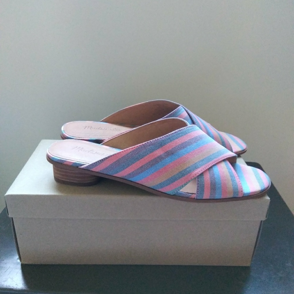 HOST PICK 🎉🎉🎉  Madewell Sandals in Stripe 9.5
